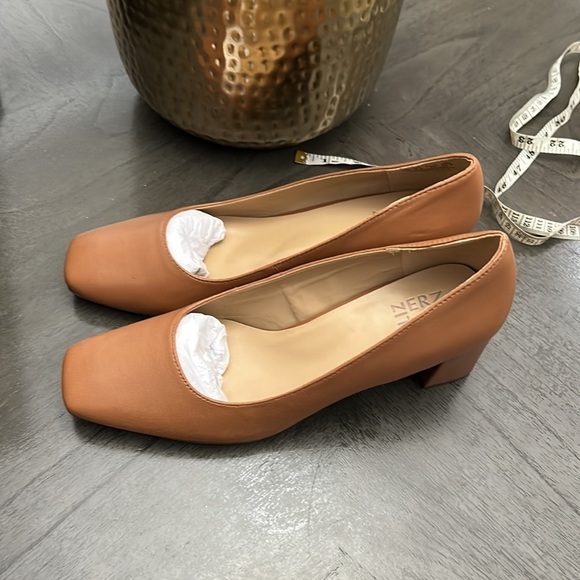 Naturalizer KARINA Block Heel Pumps (WIDE) - Picture 7 of 9